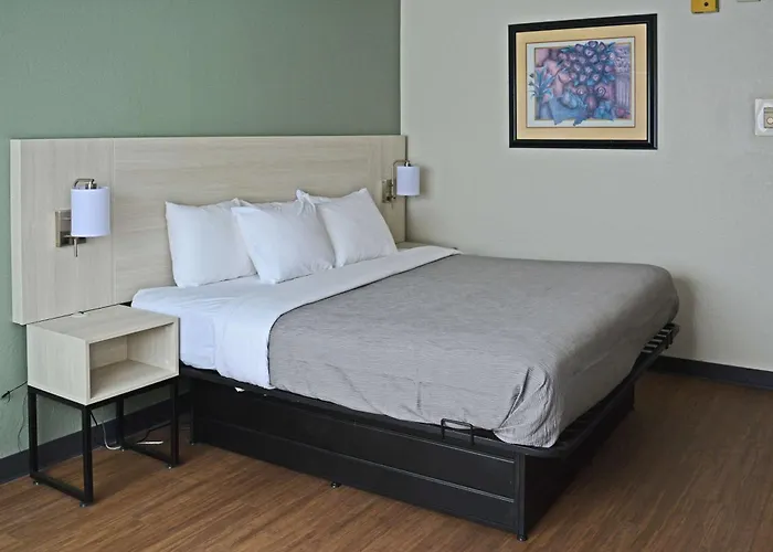 Quality Inn & Suites East Syracuse - Carrier Circle