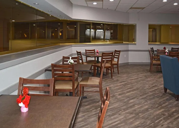 Quality Inn & Suites East Syracuse - Carrier Circle