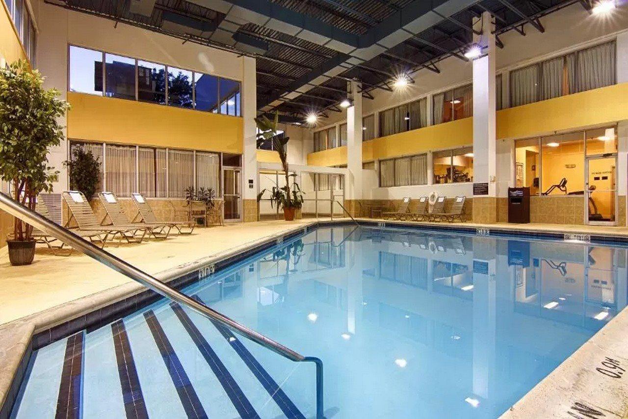 Quality & - Carrier Circle Hotel 3*