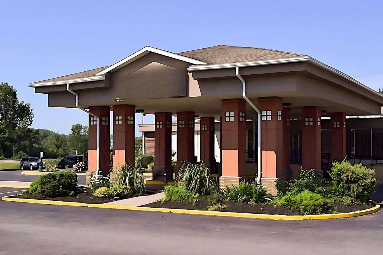 Hotel Quality & - Carrier Circle East Syracuse