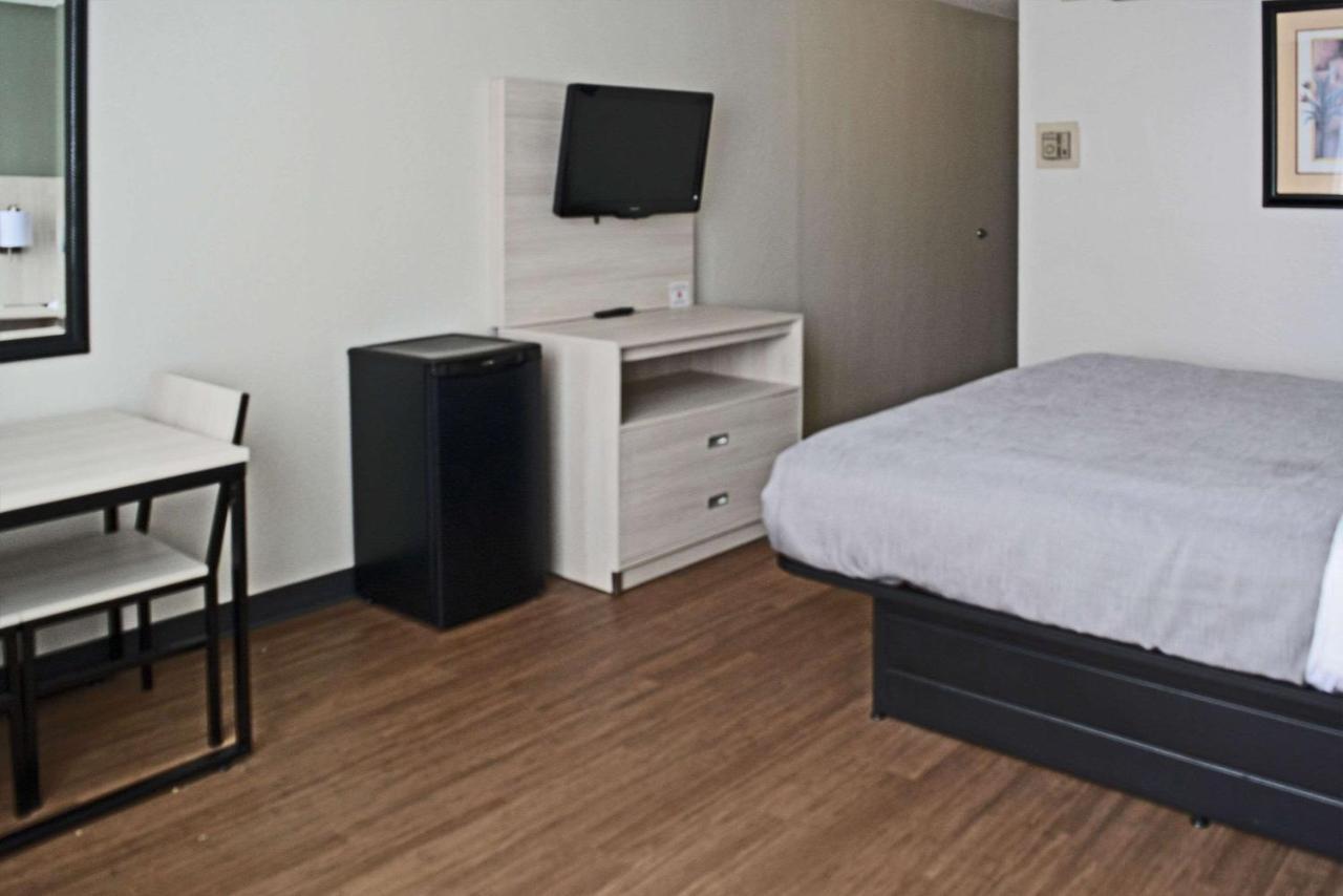 Hotel Quality & - Carrier Circle East Syracuse