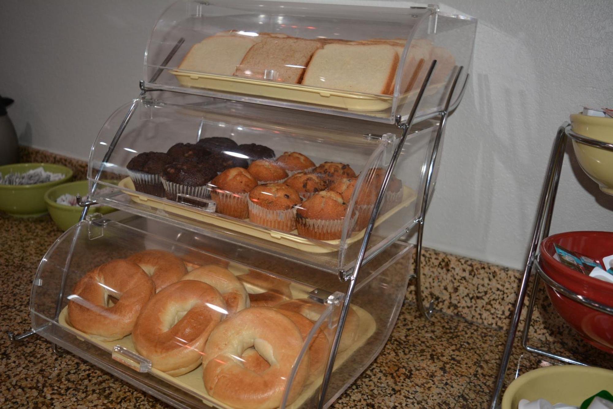 Quality & - Carrier Circle Hotel 3*