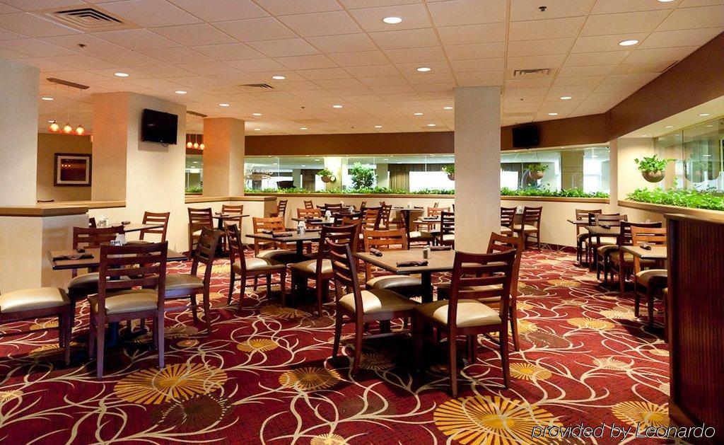 Quality & - Carrier Circle 3* East Syracuse