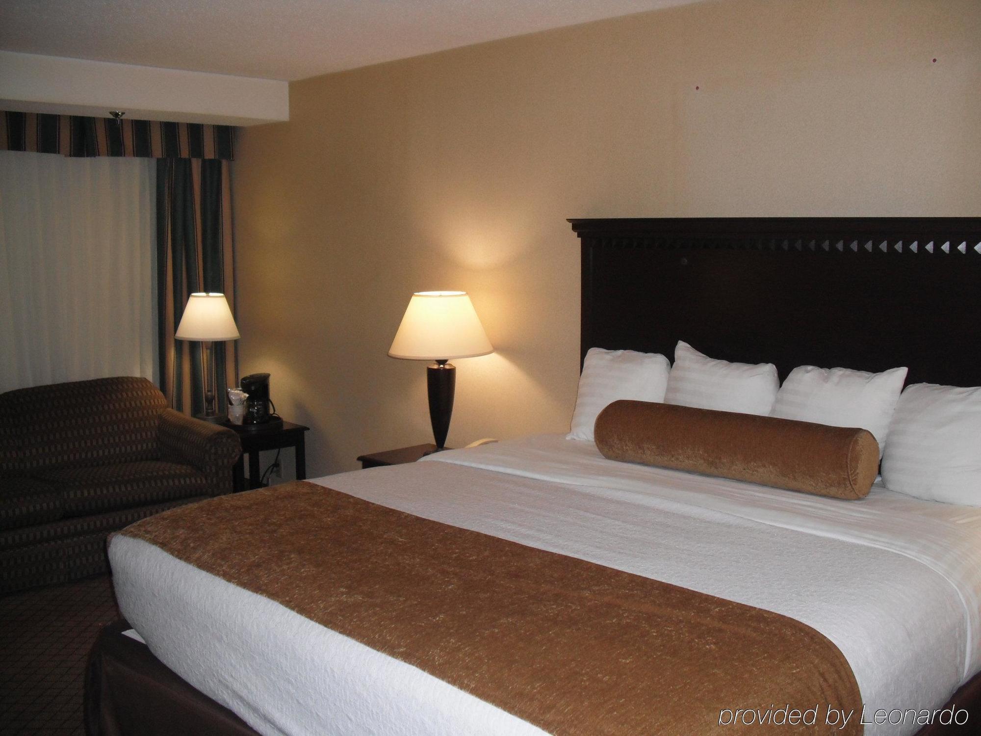 Quality & - Carrier Circle Hotel